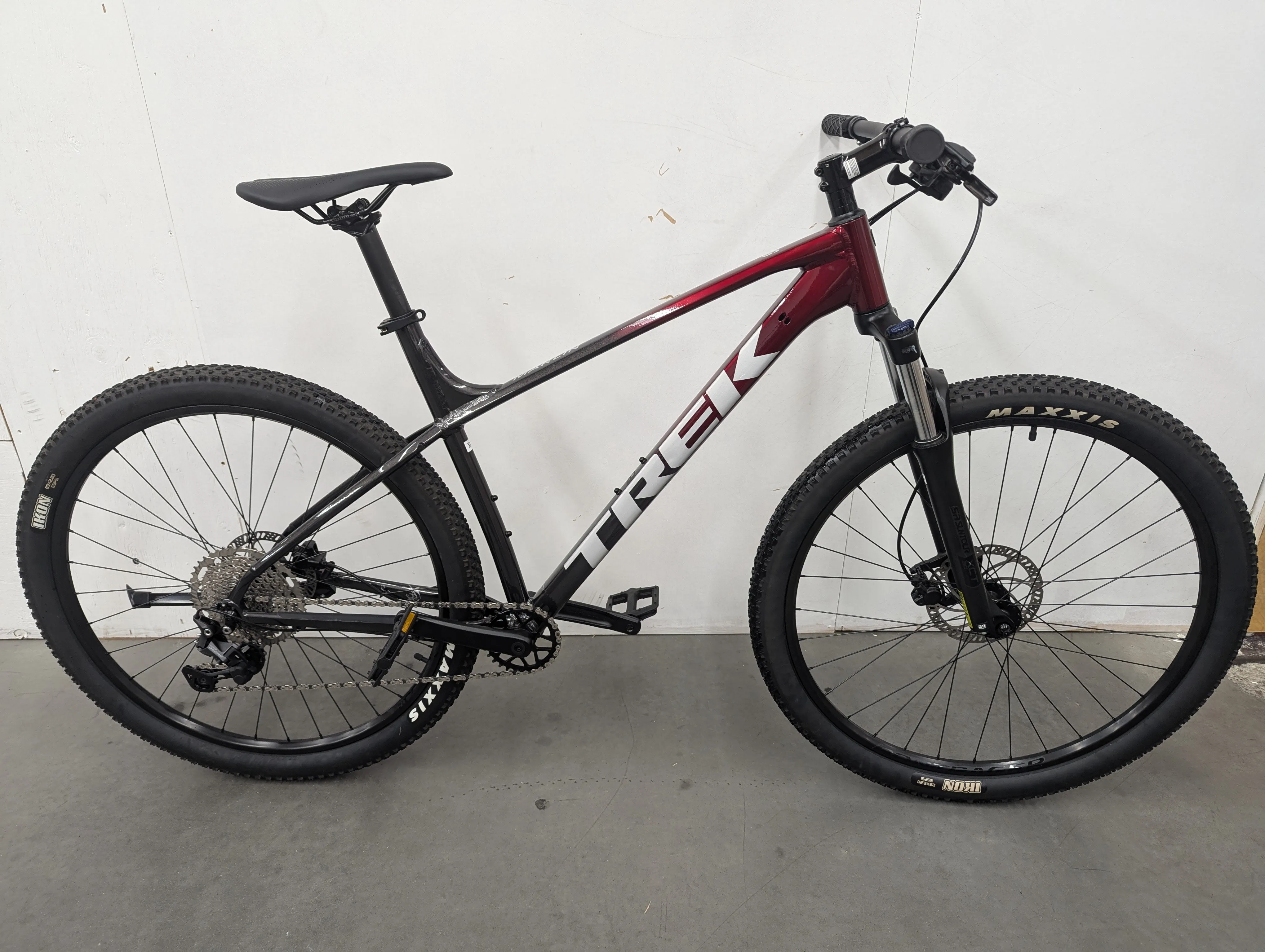 Trek Marlin 6 Red/Grey X-Large USED Bike